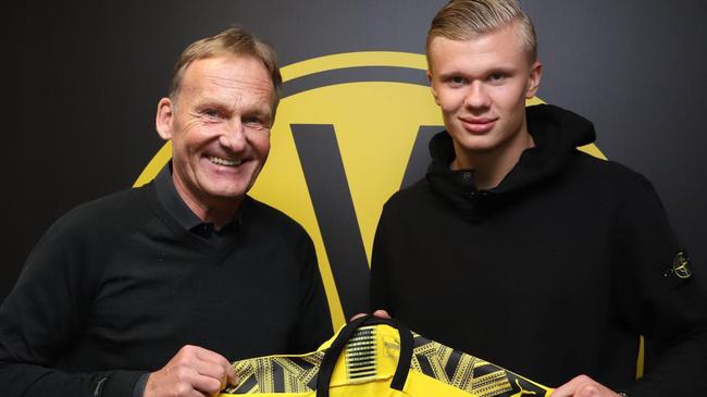 U17国少vs东帝汶U17：万项、帅惟浩首发，邝兆镭替补（U17国少迎战东帝汶U17：万项、帅惟浩首发，邝兆镭替补）