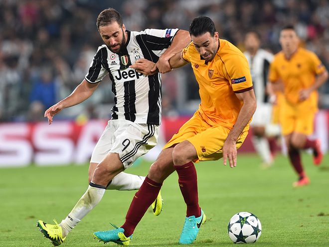 萨拉赫更衣室主动道歉，琼斯力挺：他想赢，这很正常（萨拉赫更衣室内主动致歉，琼斯声援：渴望胜利很正常）