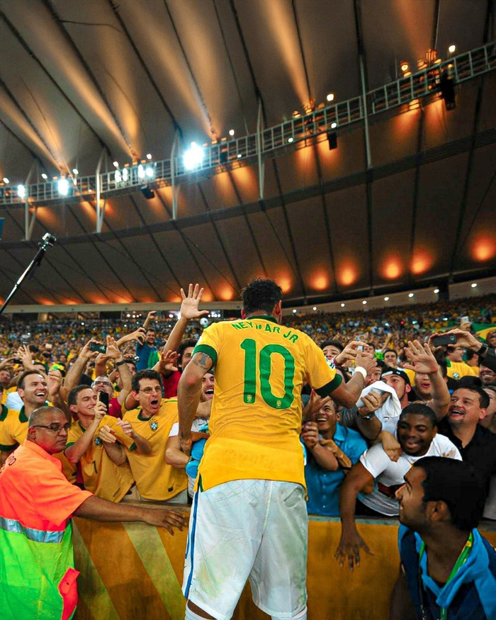 国米税前年薪排名：劳塔罗1660万欧第1，4人超千万（国米税前年薪榜：劳塔罗以1660万欧居首，四将突破千万欧）