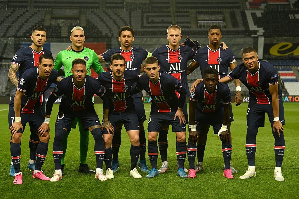 字母哥内线统治 雄鹿延续连胜（阿德托昆博制霸禁区 雄鹿再添连胜）