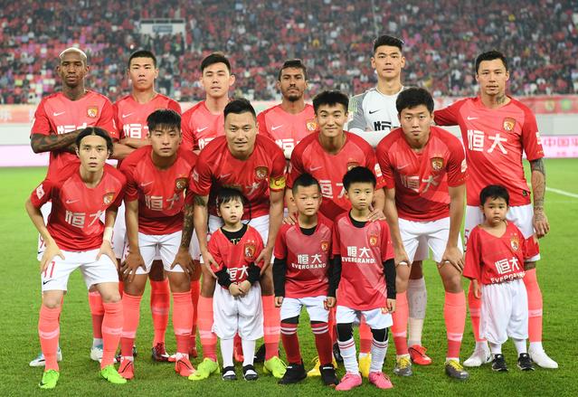拜仁vs葡萄牙体育：凯恩、奥利塞、卡尔首发，阿方索替补（拜仁战葡萄牙体育：凯恩、奥利塞、卡尔进入首发，阿方索替补待命）