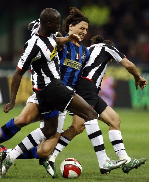 阿德莱德中场：澳大利亚的生活非常好，这里一切都和巴西不同（阿德莱德中场：在澳洲的生活很棒，这里处处与巴西截然不同）