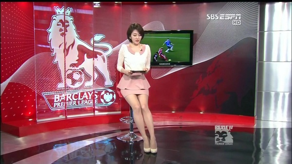 米体：米兰双雄均有意铃木彩艳，帕尔马要价2000万欧（米体：米兰双雄盯上铃木彩艳，帕尔马开价2000万欧）