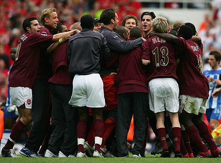 马卡：阿劳霍恢复顺利，计划在新年第一场比赛中回归（马卡：阿劳霍恢复良好，预计将在新年首战复出）