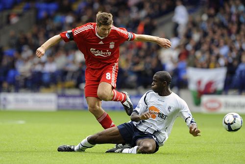 足彩头奖空开二等63万滚存1034万 本周六派1200万（足彩头奖空缺，二等63万；滚存1034万，周六派送1200万）