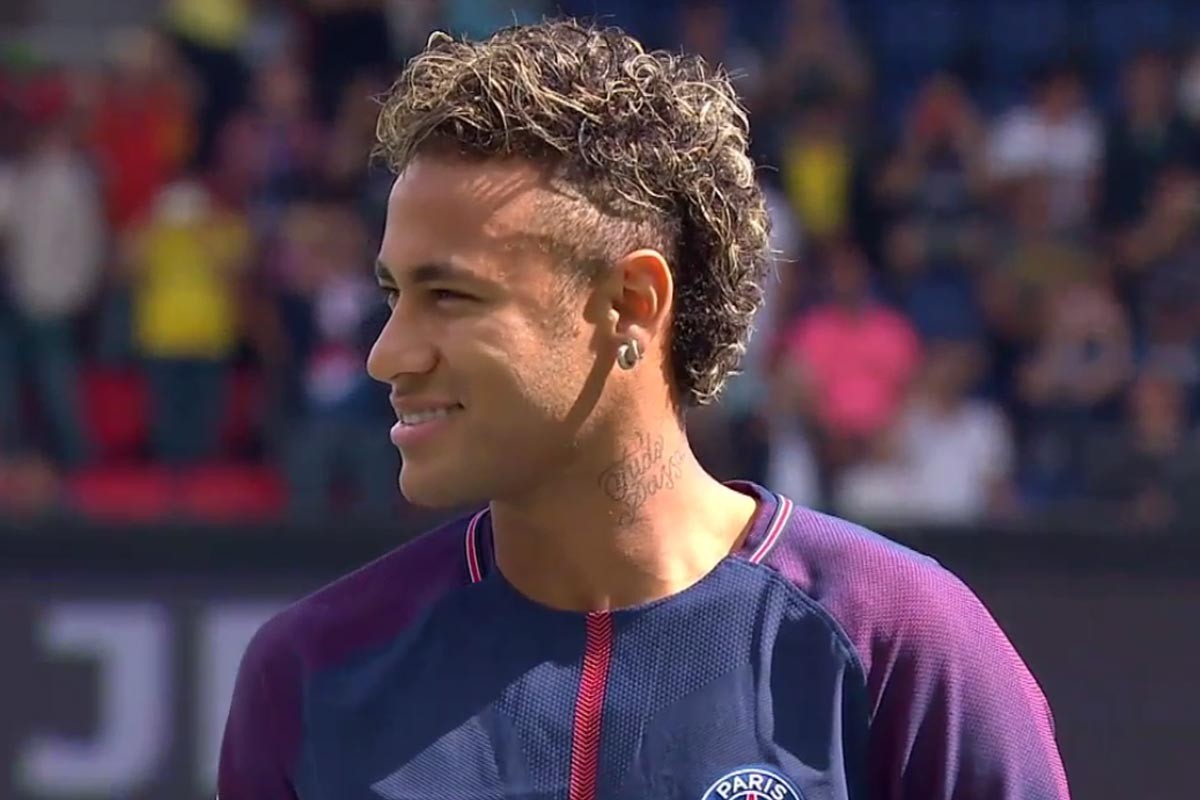 德容：之前哪怕有顶级球星也曾无缘大赛，今天的成果值得珍惜（德容：阵中有巨星也曾错失大赛，如今这份成果更该珍惜）