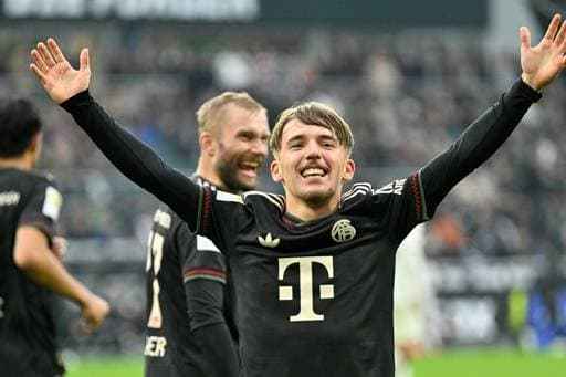 打进个人赛季德甲首球，丘库埃梅卡当选多特客战汉堡全场最佳（丘库埃梅卡收获赛季德甲首球，获评多特客场对阵汉堡全场最佳）