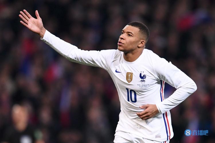 球队把主场气氛拉满（球队点燃主场氛围）