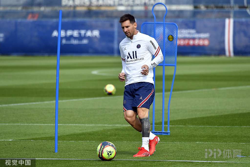 阿斯：皇马内部认为，青年A队门将哈维-纳瓦罗已达一线队水平（阿斯：皇马高层认为青年A队门将哈维-纳瓦罗已具备一线队水准）